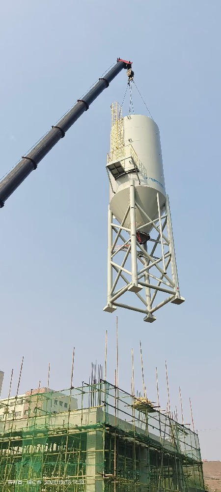 貴州兩套100立方石灰料倉落實到地現(xiàn)場